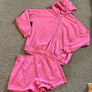 Hollister shorts and matching hoodie set size medium